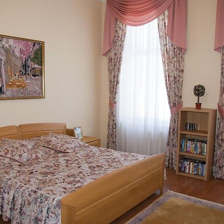 Apartman Na Zahradni Karlovy Vary Szoba fotó