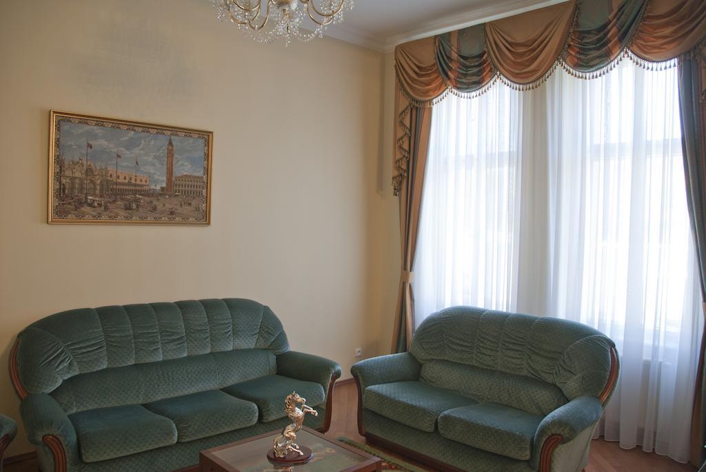 Apartman Na Zahradni Karlovy Vary Szoba fotó