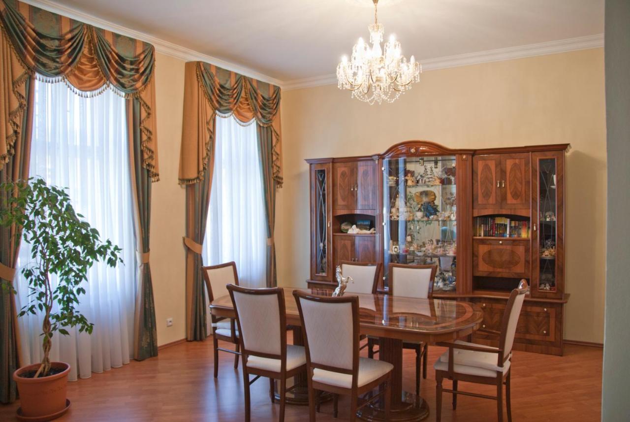 Apartman Na Zahradni Karlovy Vary Kültér fotó